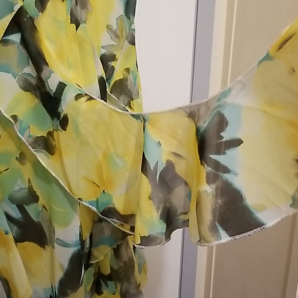 Dress - Picture 6 of 9